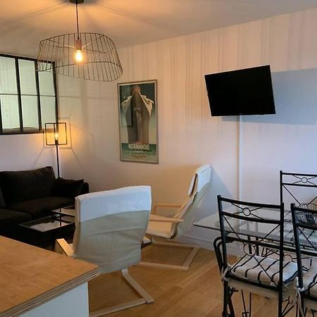 Trouville-Apt Renove-Balcon Magnifique Vue Mer Exterior foto